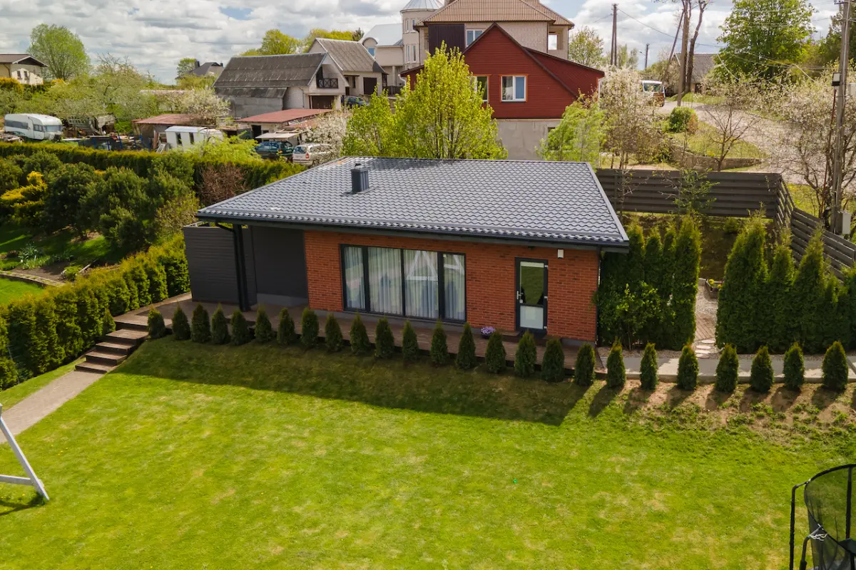 Six-person cabin with terrace, sauna, and hot tub — Dharma Stay (40)