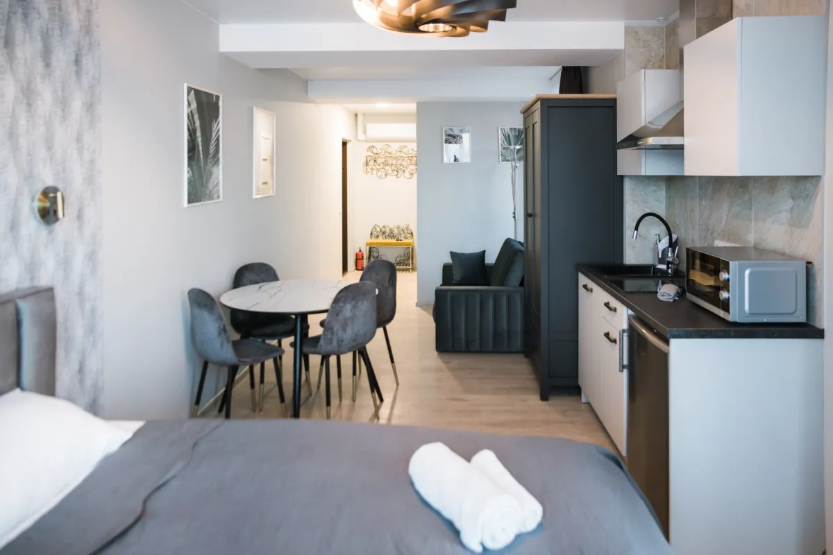 Quadruple room 2-5 — Dharma Stay (2)