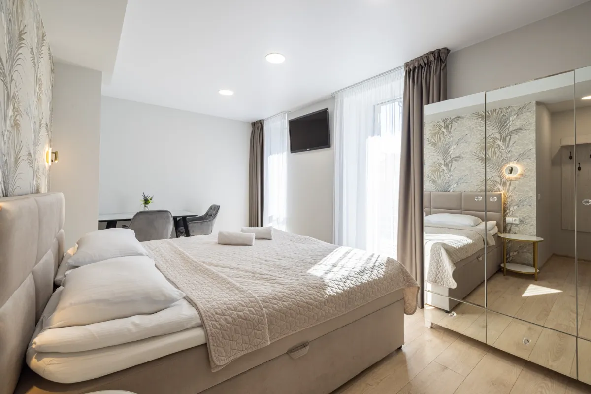 Double Room 2-8 — Dharma Stay (3)